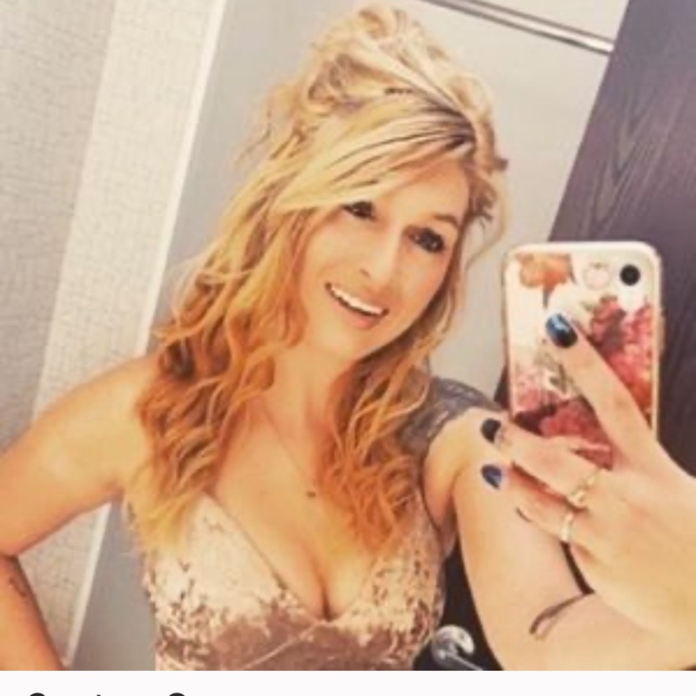 Meet your Posher, Courtney